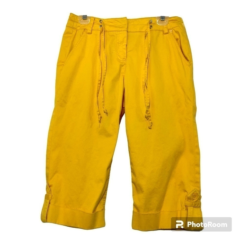 shorts yellow